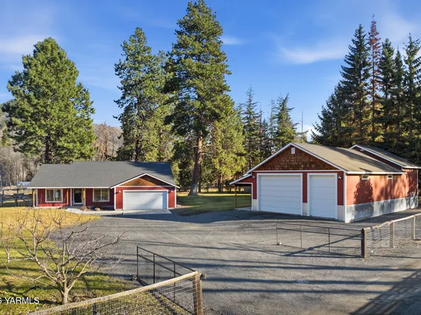 121 Rattlesnake Ln, Naches, WA 98937