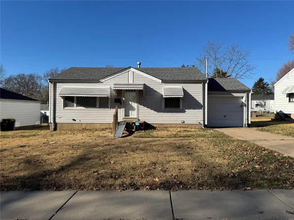 10173 Cabot Dr, Saint Louis, MO 63137
