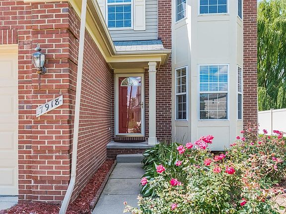 4th image of 7918 Berwick Dr