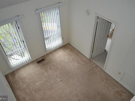 5th image of 1409 Templeton Pl