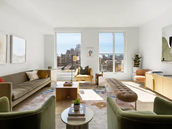 215 West 28th Street 16C image 2 of 35