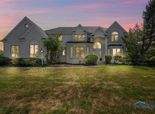 7439 Lock Mill Ct, Maumee, OH 43537