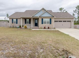 221 Lockwood Ct, Hubert, NC 28539