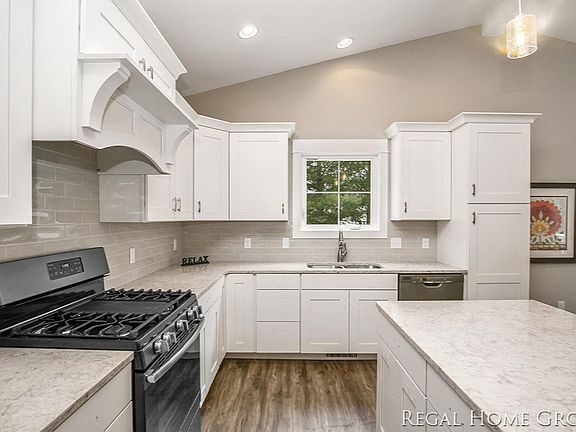 3rd image of 852 S Center Park Dr #24
