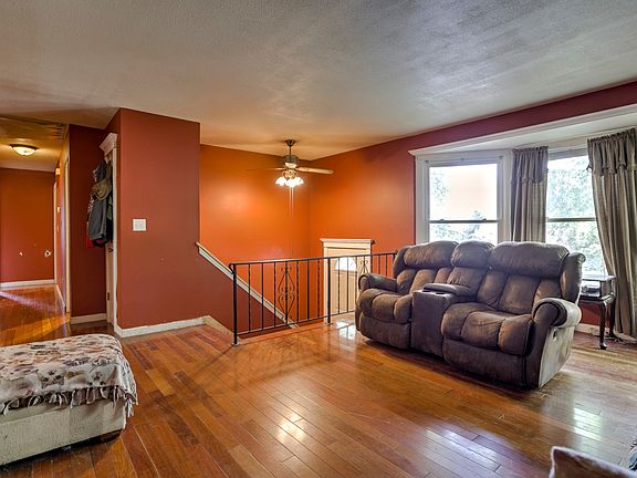 5th image of 14650 Clemstone Dr