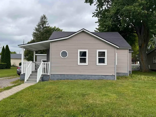 220 W Saginaw St, Merrill, MI 48637