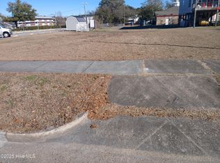 1122 N 7th St, Wilmington, NC 28401