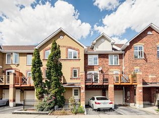 2 Hedge End Rd #123, Toronto, ON M1B5Z8