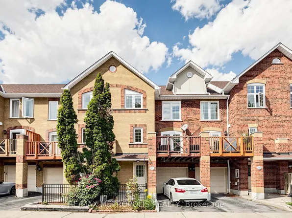 2 Hedge End Rd #123, Toronto, ON M1B 5Z8