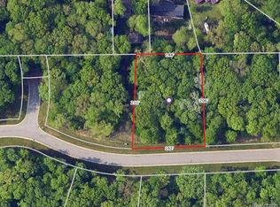 676 Kings Fairway Ct, Grand Blanc, MI 48439