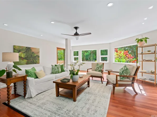 2956 Kaloaluiki St APT A, Honolulu, HI 96822