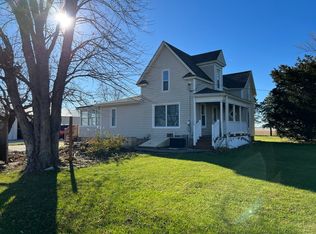 1067 E State Route 9, Paxton, IL 60957