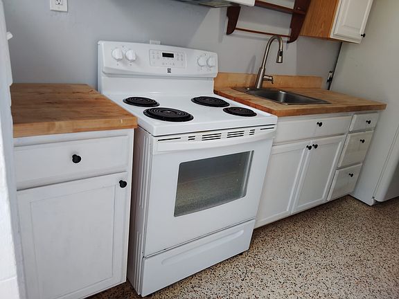4th image of 336 E William St