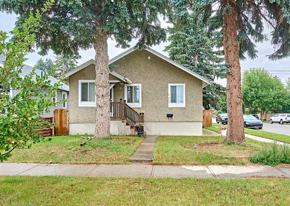 1st image of 702 S 17th Ave NW