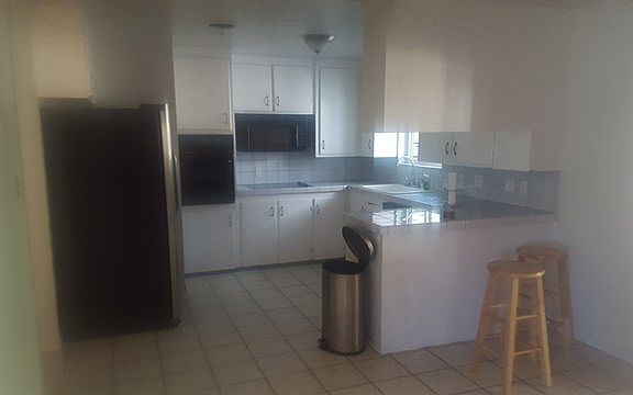 3rd image of 819 Heron Ln
