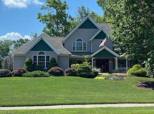 6195 Castle Dr, North Royalton, OH 44133