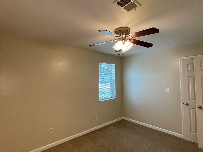2302 Woodsman Dr — Photo 12