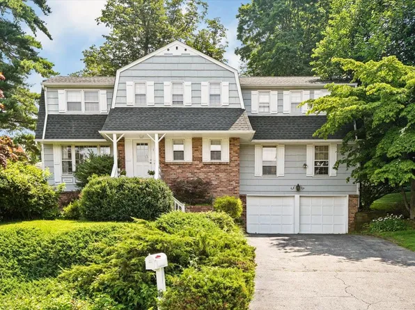 14 Powder Horn Way, Tarrytown, NY 10591