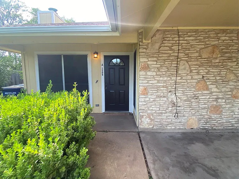 1508 No Mor Cv — Photo 3