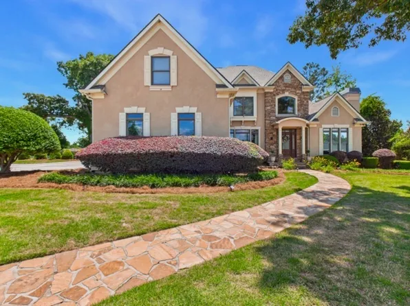 240 Fairways Dr, Warner Robins, GA 31088