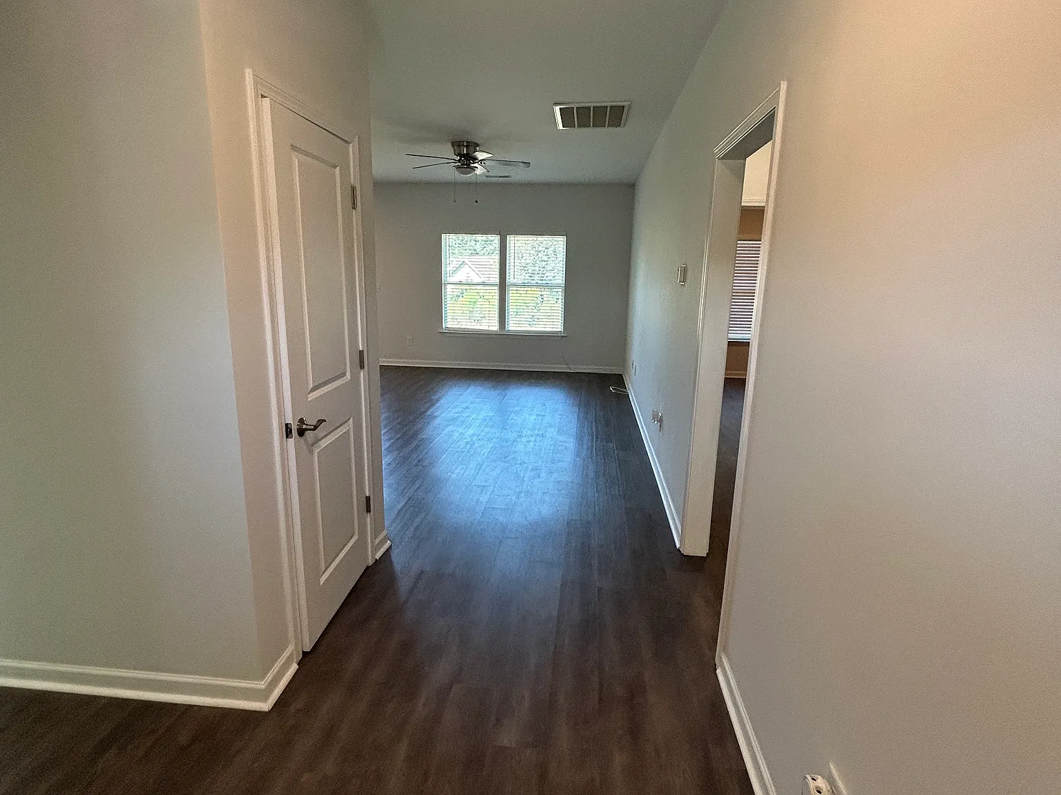 3 bed, 1200 sqft, $1,675 — Photo 4