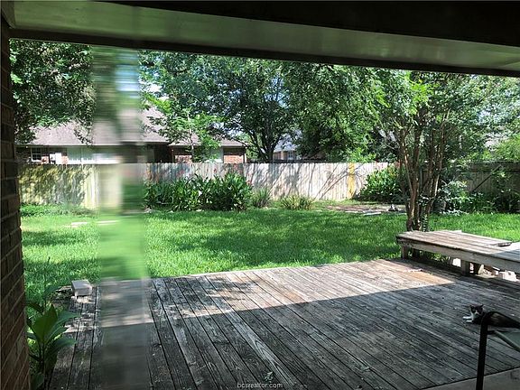 5th image of 707 Aster Dr