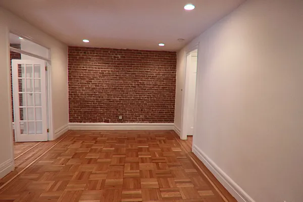 Rented by PMG Real Estate  | media 29