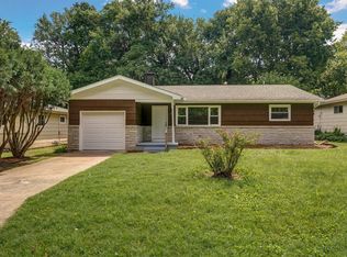 1938 S Broadway Ave, Springfield, MO 65807