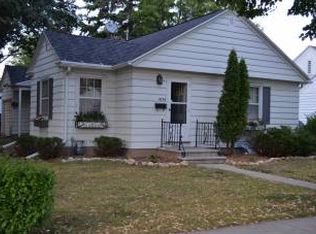 1074 9th St, Green Bay, WI 54304