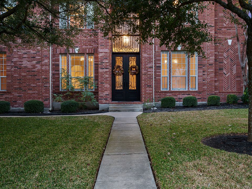 1st image of 107 Settlers Valley Dr