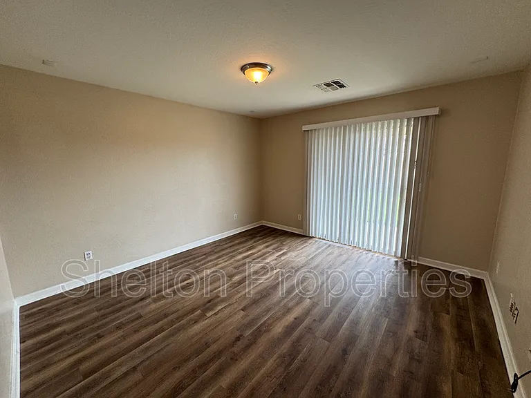 10153 N 115th Dr — Photo 10