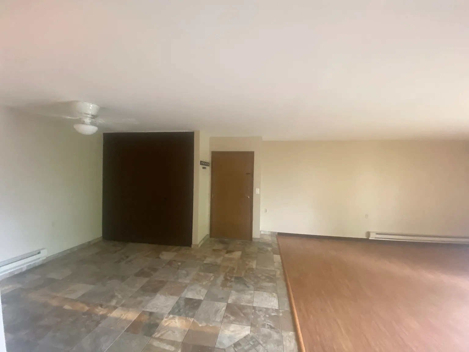 2 bed, 1.5 bath, 1100 sqft, $1,650 — Photo 2
