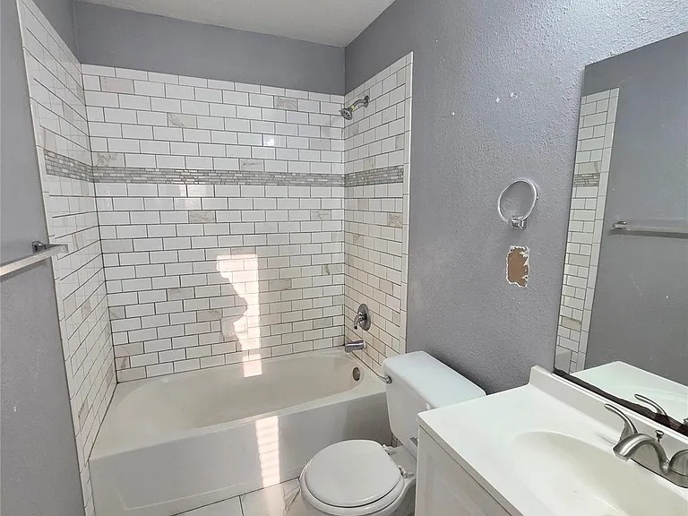 9514 Manorstone Ct — Photo 7