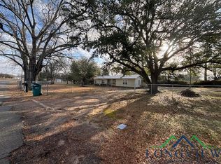 102 E Front St, Naples, TX 75568