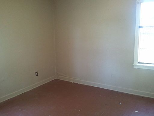 2nd image of 1530 Riverside Blvd