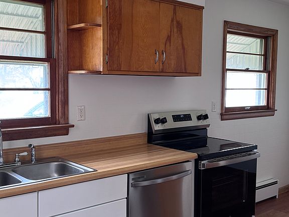 3rd image of 42 Smithfield St