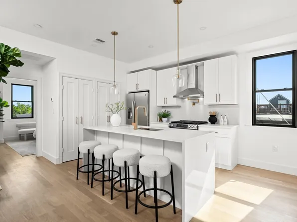 100 Bennington St #4, Boston, MA 02128