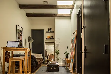 Rented by SCOUTBK.COM