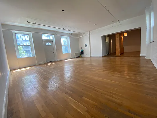 Rented by First Point Management | media 25