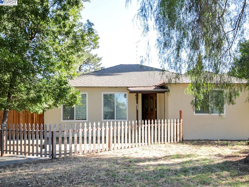 622 E Main St, Ripon, CA 95366 Zillow