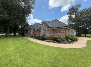 2100 Forest Hills Blvd, Haughton, LA 71037