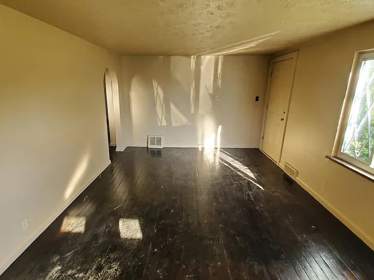 3045 Daleford Ave NE — Photo 7
