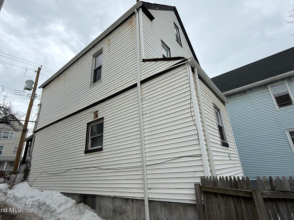 2nd image of 40 Castleton Ave