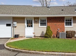 85 Enfield Ct UNIT A, Ridge, NY 11961