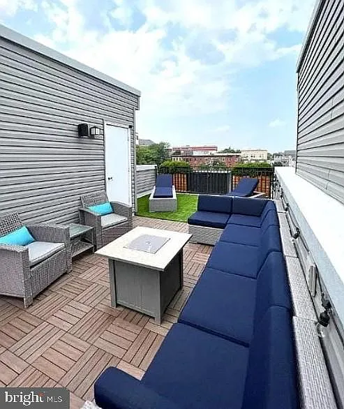 3 bed, 1480 sqft, $2,700 — Photo 2