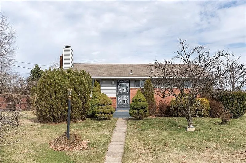 532 Henggi Dr photo 1