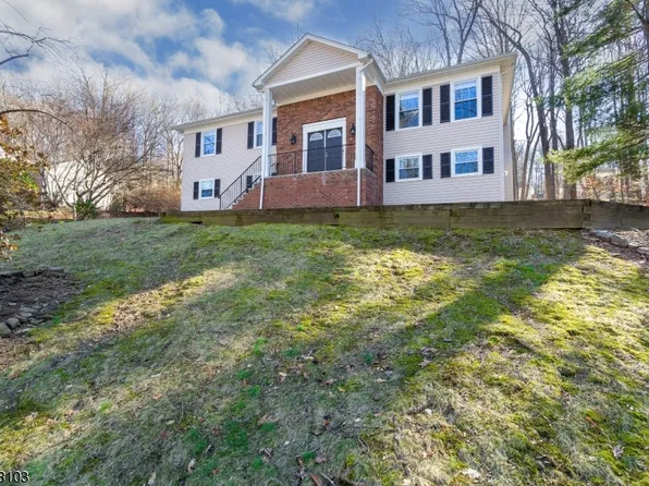 26 Deer Run Dr, Randolph Twp., NJ 07869