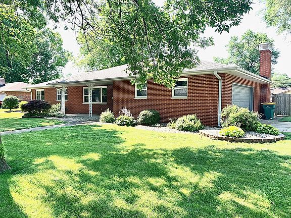2nd image of 36 Oaklawn Dr