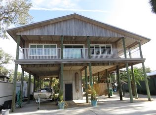 1133 Palmetto Dr, Cedar Key, FL 32625