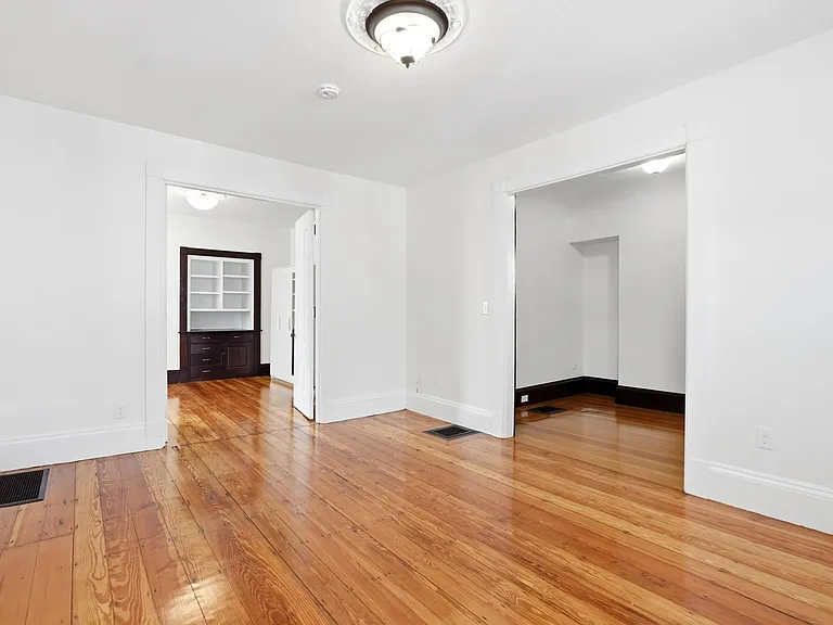 61 Edwin St #1 — Photo 9